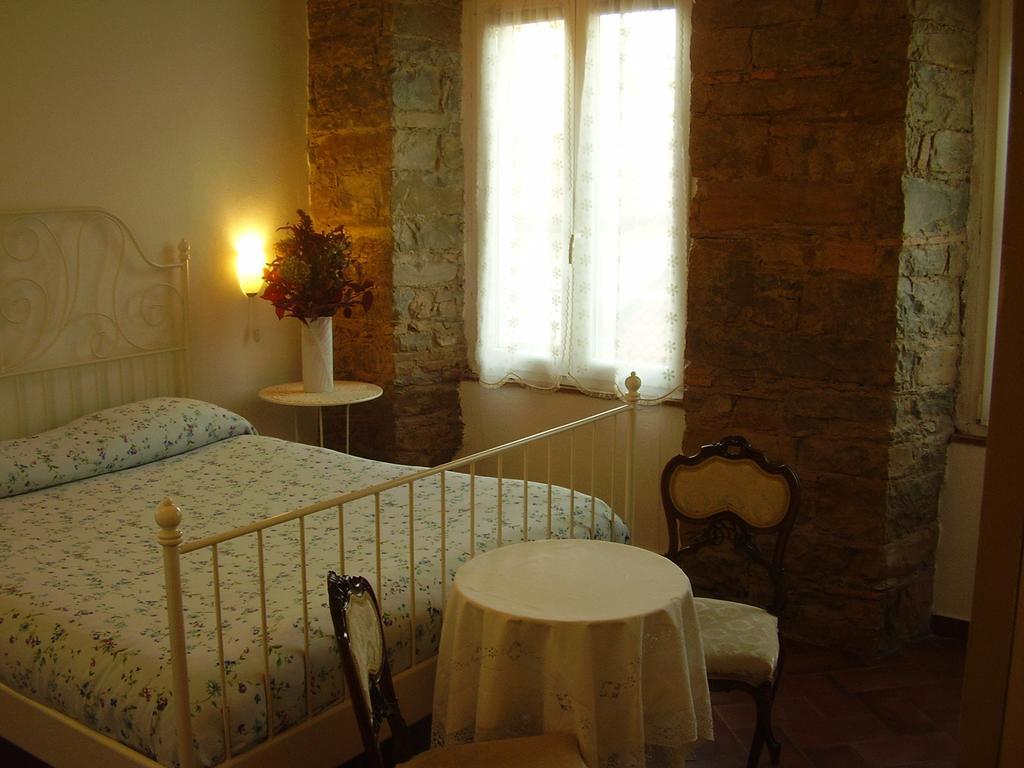 B&B Gens Julia Trieste Bagian luar foto