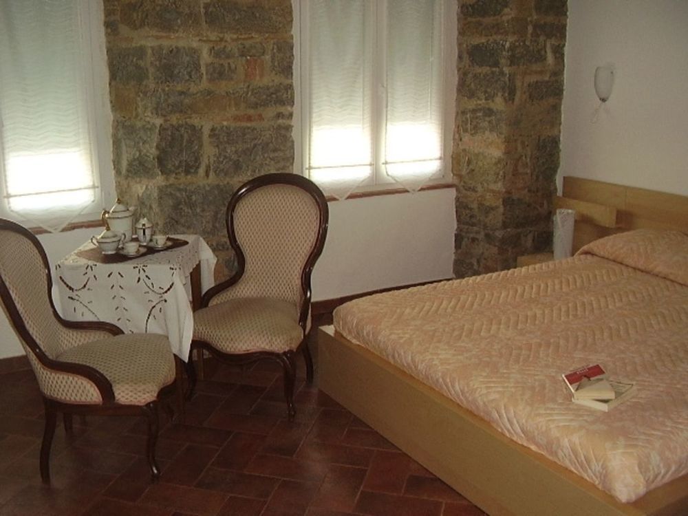 B&B Gens Julia Trieste Bagian luar foto