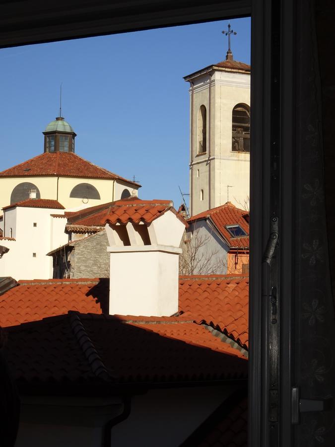 B&B Gens Julia Trieste Bagian luar foto