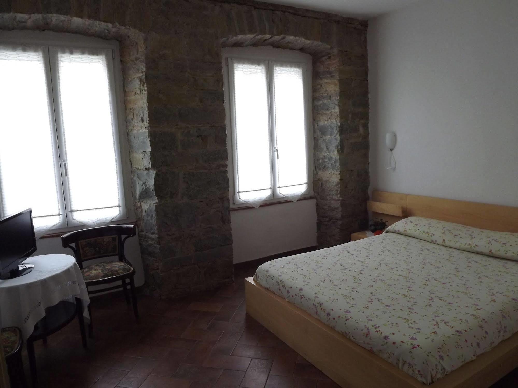 B&B Gens Julia Trieste Bagian luar foto